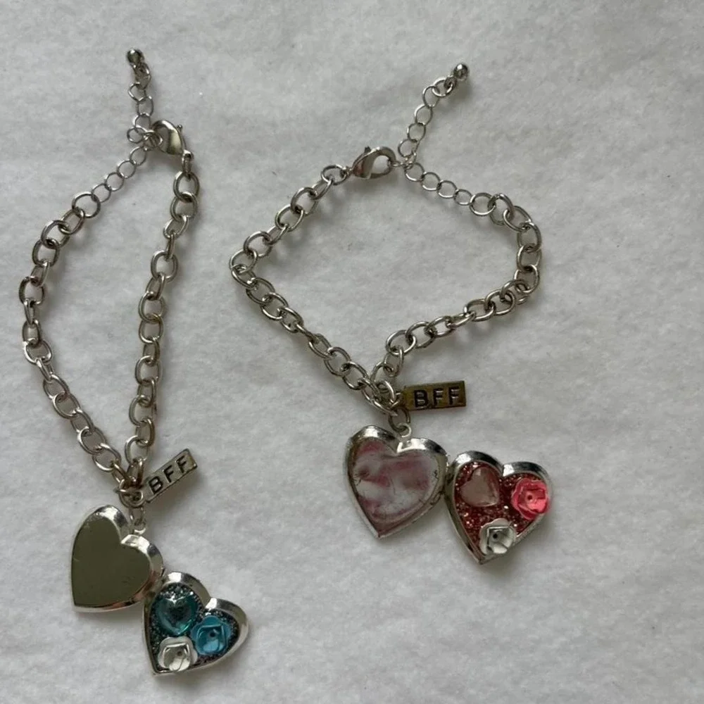 'Girls,‎ set of 2 heart shaped friendship bracelets with charms .